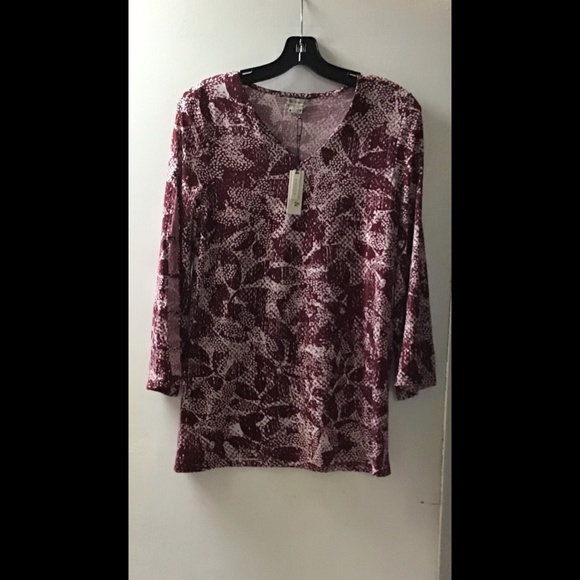 🌟DKR Lattice Sleeve V-Neck Top - Picture 2 of 6